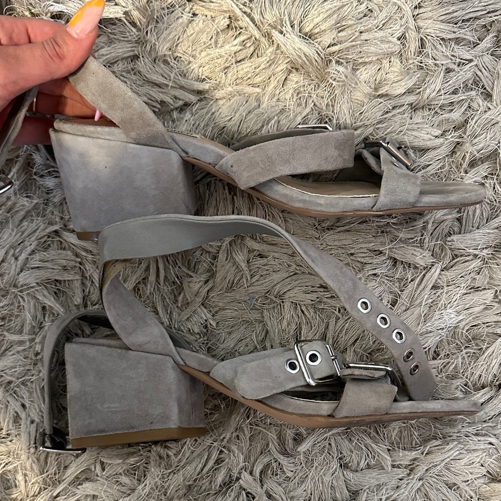 Steve Madden ROTATING GREY SUEDE - Picture 9 of 11